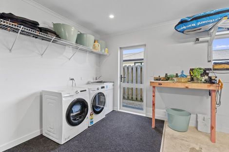 Photo of property in 11 Te Harawira Street, Otaki, 5512