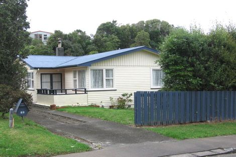 Photo of property in 50 Batchelor Street, Newlands, Wellington, 6037