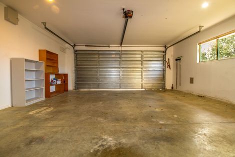 Photo of property in 102 Pacific Drive, Fitzherbert, Palmerston North, 4410