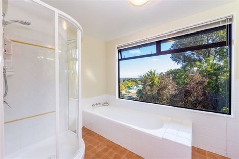 Photo of property in 9 Sherwood Lane, Cashmere, Christchurch, 8022