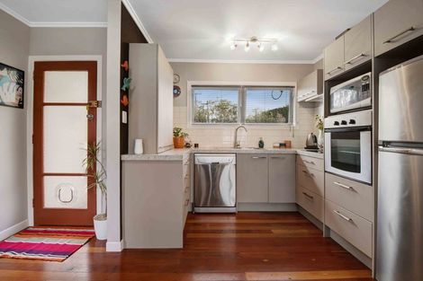 Photo of property in 27a Makiri Street, Helensville, 0800