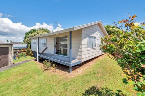 Photo of property in 6 Anglers Way, Wattle Downs, Auckland, 2102