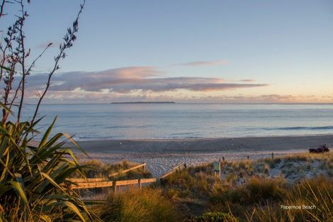 Photo of property in 1208b Papamoa Beach Road, Papamoa Beach, Papamoa, 3118