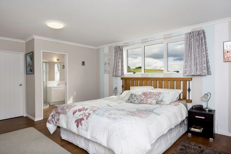 Photo of property in 26 Raptor Way, Welcome Bay, Tauranga, 3175