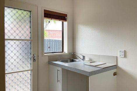 Photo of property in 72 Gossamer Drive, Pakuranga Heights, Auckland, 2010