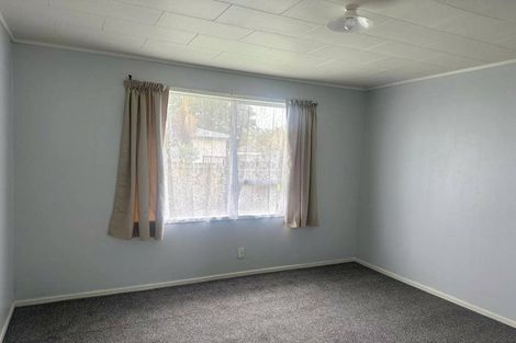 Photo of property in 1/58 Te Irirangi Drive, Clover Park, Auckland, 2019