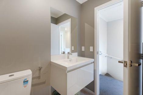 Photo of property in 2/10 Marion Street, Silverstream, Upper Hutt, 5019