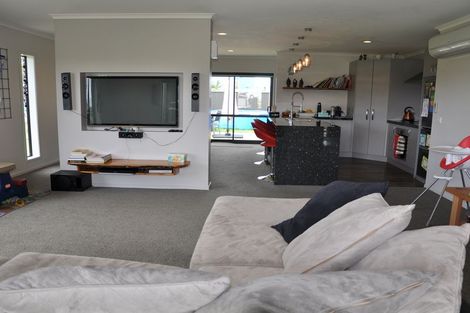 Photo of property in 21 Surfers Avenue, Waihi Beach, 3611