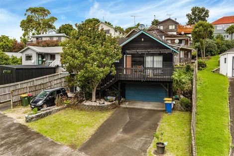 Photo of property in 1/13a Kitewao Street, Northcote, Auckland, 0627
