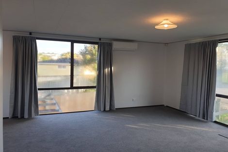 Photo of property in 22 Crosby Road, West Harbour, Auckland, 0618