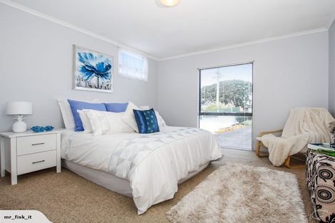 Photo of property in 1 Graham Avenue, Te Atatu Peninsula, Auckland, 0610
