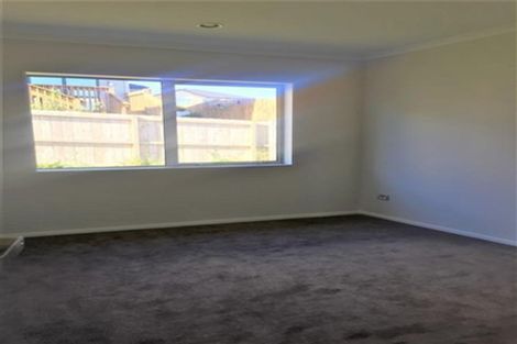 Photo of property in 104 Keri Vista Rise, Papakura, 2110
