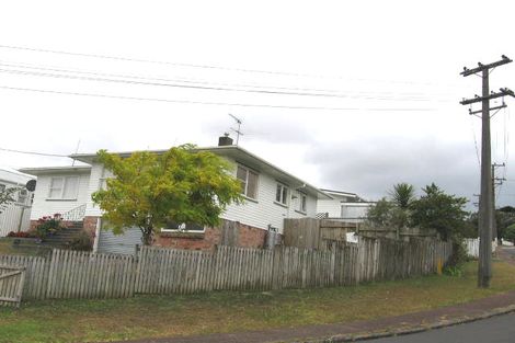 Photo of property in 2/13 Trinidad Road, Sunnynook, Auckland, 0620