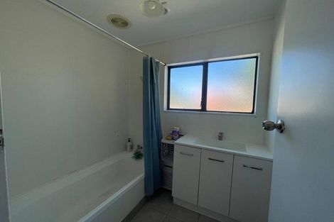 Photo of property in 5/19 Smiths Avenue, Papakura, 2110