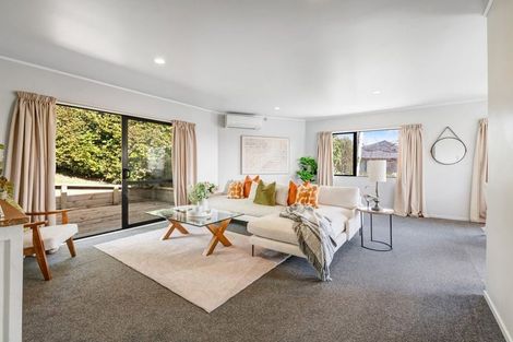 Photo of property in 11 Felicity Place, Unsworth Heights, Auckland, 0632