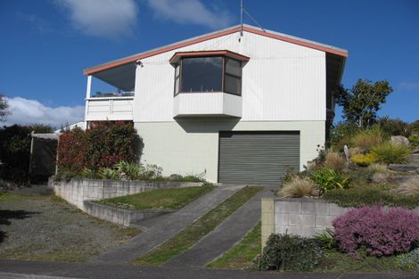 Photo of property in 2 Te Pohue Street, Omori, Turangi, 3381