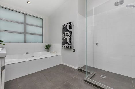 Photo of property in 42 Livingstone Street, Westmere, Auckland, 1022