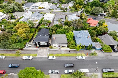 Photo of property in 104 Bassett Road, Remuera, Auckland, 1050