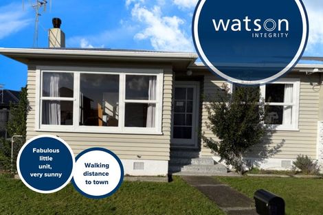 Photo of property in 34 Queenwood Road, Levin, 5510