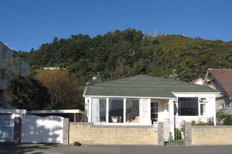 Photo of property in 45 Marine Parade, Eastbourne, Lower Hutt, 5013
