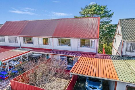 Photo of property in 19 Hollydale Grove, Churton Park, Wellington, 6037