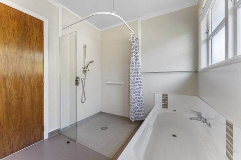 Photo of property in 121 Slacks Road, Awapuni, Palmerston North, 4412