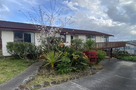 Photo of property in 30 Lewisham Street, Highland Park, Auckland, 2010