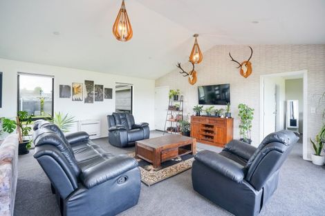 Photo of property in 15 Oreti Road, Otatara, Invercargill, 9879