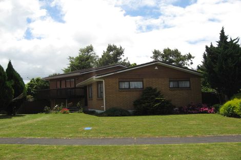 Photo of property in 14 Gardone Terrace, Conifer Grove, Takanini, 2112