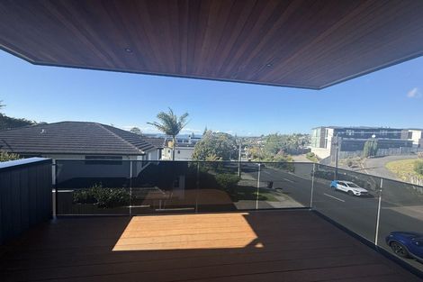 Photo of property in 1/27 Hastings Road, Mairangi Bay, Auckland, 0630