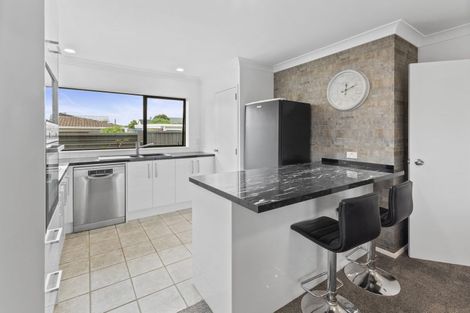 Photo of property in 13c Nelson Street, Papakura, 2110