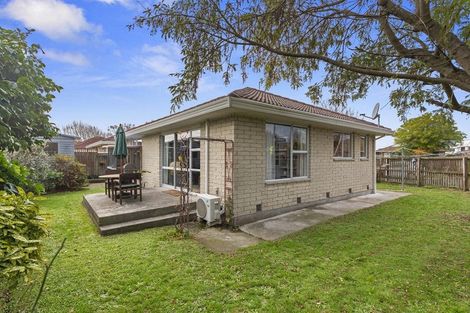 Photo of property in 1/11 Salford Avenue, Redwood, Christchurch, 8051