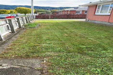 Photo of property in 1/13 Sutherland Avenue, Silverstream, Upper Hutt, 5019