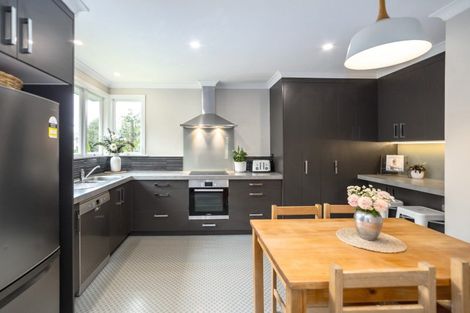 Photo of property in 21 Brooklyn Road, Carterton, 5713