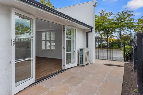 Photo of property in 1/135 Aikmans Road, Merivale, Christchurch, 8014