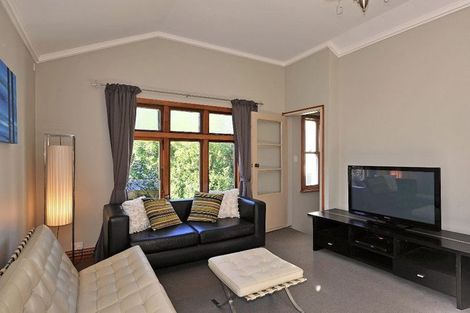 Photo of property in 39 Edinburgh Terrace, Berhampore, Wellington, 6023