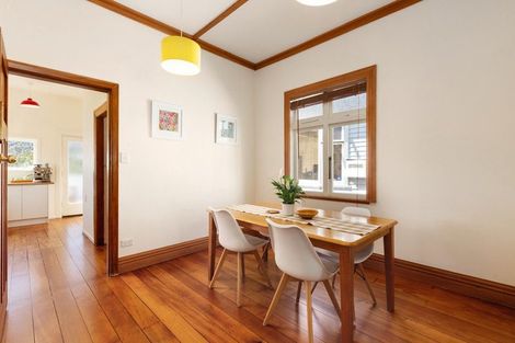 Photo of property in 81 Eden Street, Island Bay, Wellington, 6023