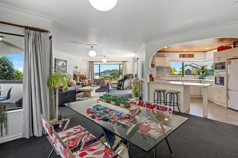 Photo of property in 70 Oteki Park Drive, Welcome Bay, Tauranga, 3112