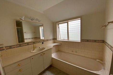 Photo of property in 4 Knightsbridge Place, Bethlehem, Tauranga, 3110