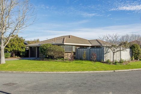 Photo of property in 6 Cherrywood Place, Redwood, Christchurch, 8051