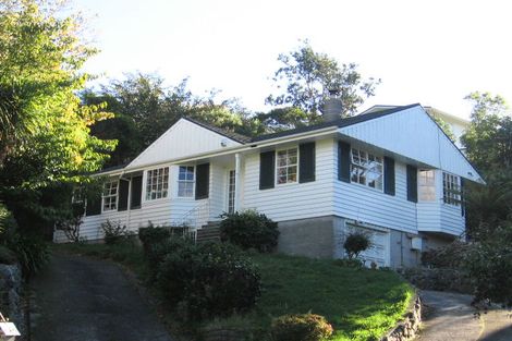 Photo of property in 11 Goddard Grove, Churton Park, Wellington, 6037