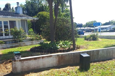 Photo of property in 34 Lincoln Road, Henderson, Auckland, 0610