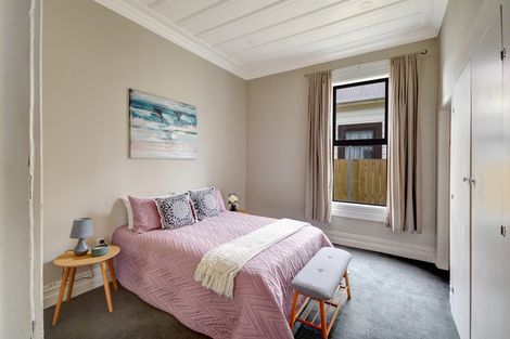 Photo of property in 242 Macandrew Road, Forbury, Dunedin, 9012