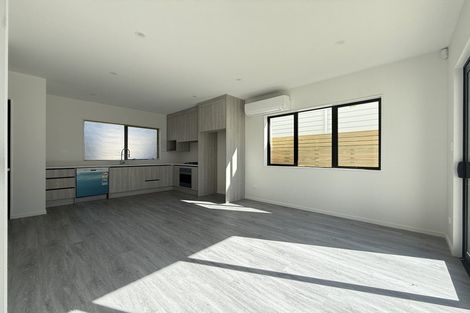 Photo of property in 33b Garadice Road, Rothesay Bay, Auckland, 0630