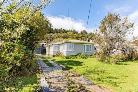 Photo of property in 21 Peel Place, Wainuiomata, Lower Hutt, 5014