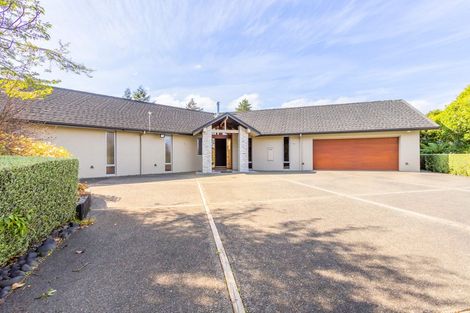Photo of property in 5 Cameron Drive, Acacia Bay, Taupo, 3385