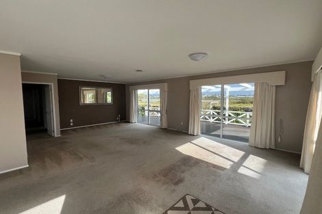 Photo of property in 5 Barton Place, Orewa, 0931