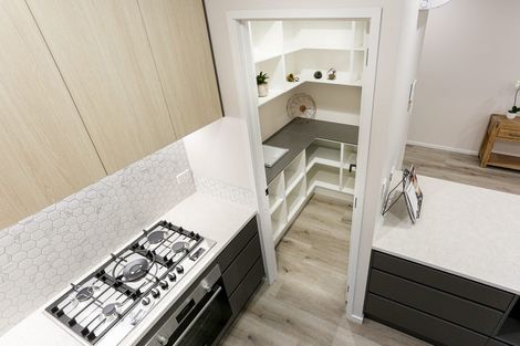 Photo of property in 12 Tarras Road, Kumeu, 0810