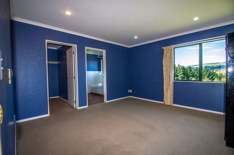 Photo of property in 102 Pacific Drive, Fitzherbert, Palmerston North, 4410