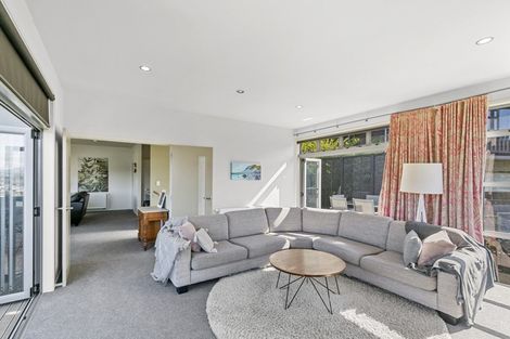 Photo of property in 27a Fyvie Avenue, Tawa, Wellington, 5028